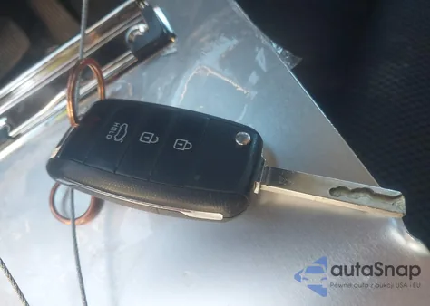 2020 Kia Optima Lx z USA, uszkodzony, nr VIN 5XXGT4L37LG382873